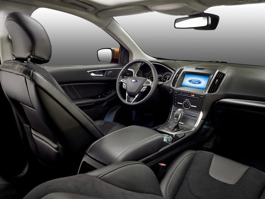 Интерьер Ford Edge Sport 2016 года  (WW) (фото 7 из 33)